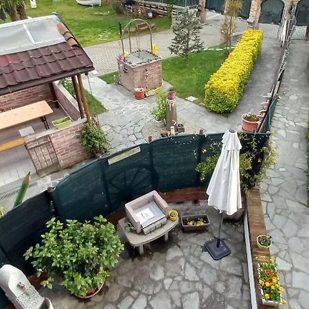 Casa Appartamento Vacanze La Fermata Delle Rondini Castello di Annone Exteriör bild