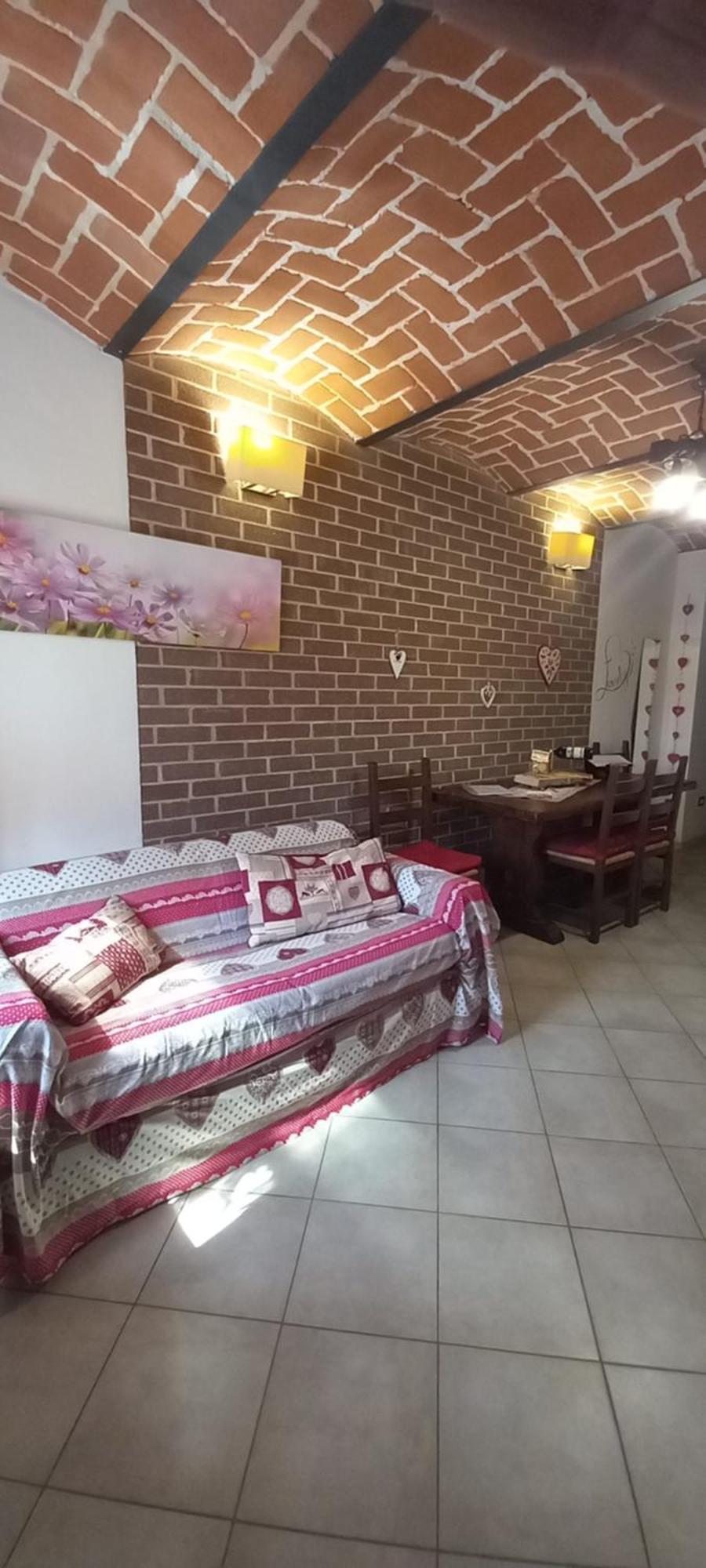 Casa Appartamento Vacanze La Fermata Delle Rondini Castello di Annone Exteriör bild