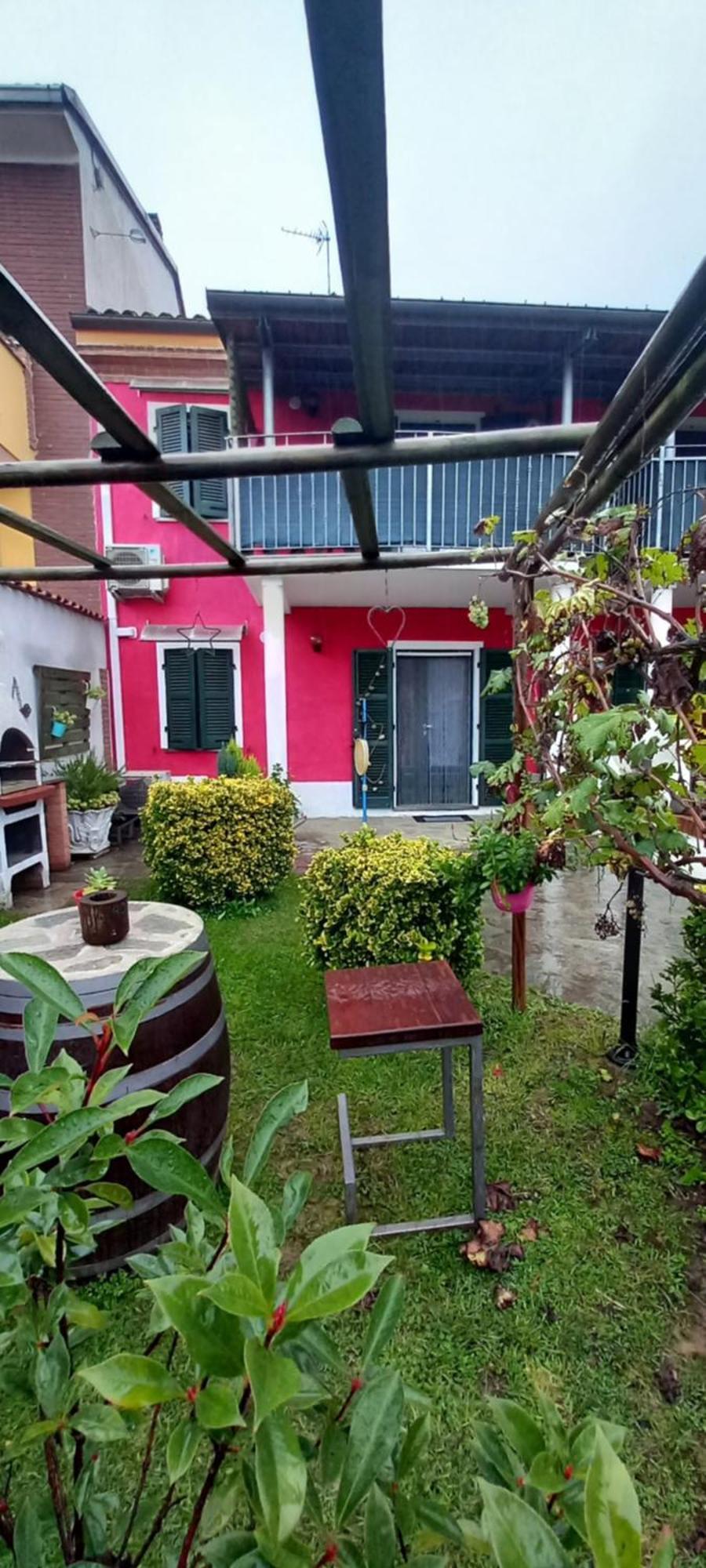 Casa Appartamento Vacanze La Fermata Delle Rondini Castello di Annone Exteriör bild