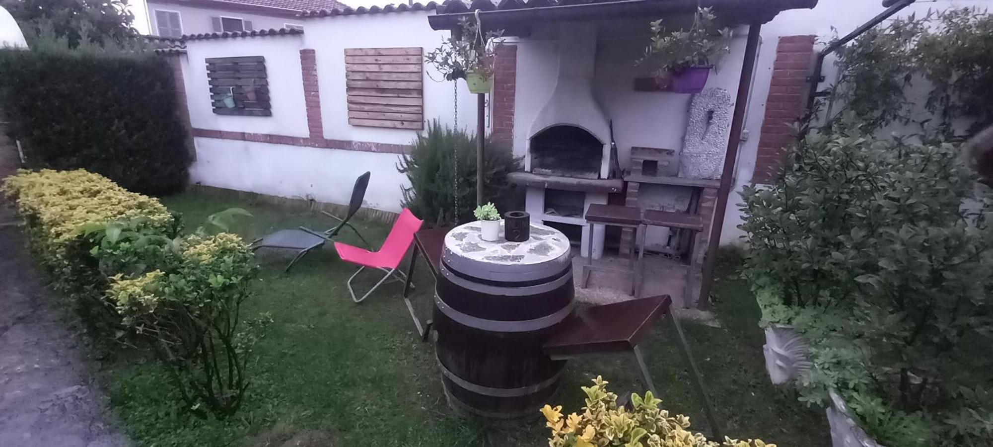 Casa Appartamento Vacanze La Fermata Delle Rondini Castello di Annone Exteriör bild