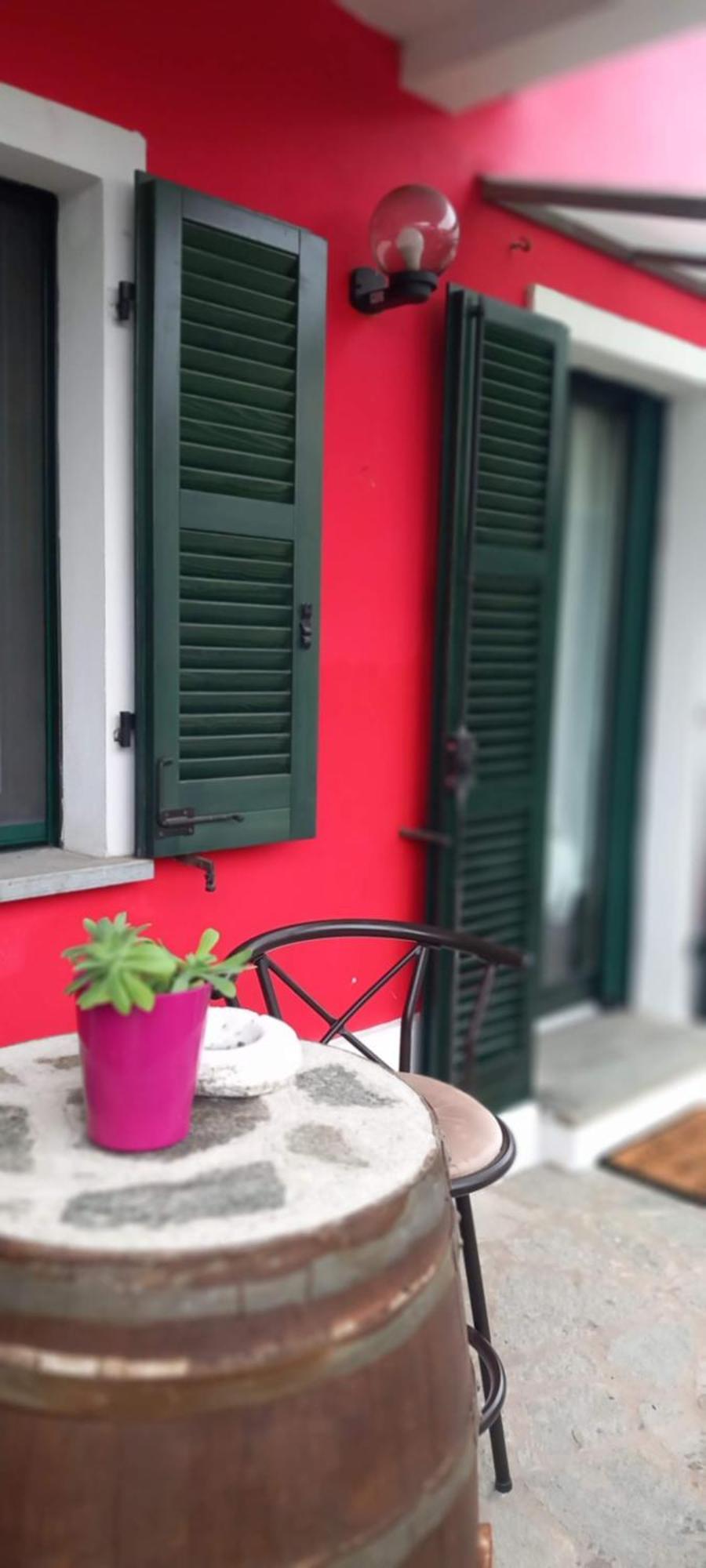 Casa Appartamento Vacanze La Fermata Delle Rondini Castello di Annone Exteriör bild